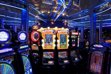 maxim featured game showcase